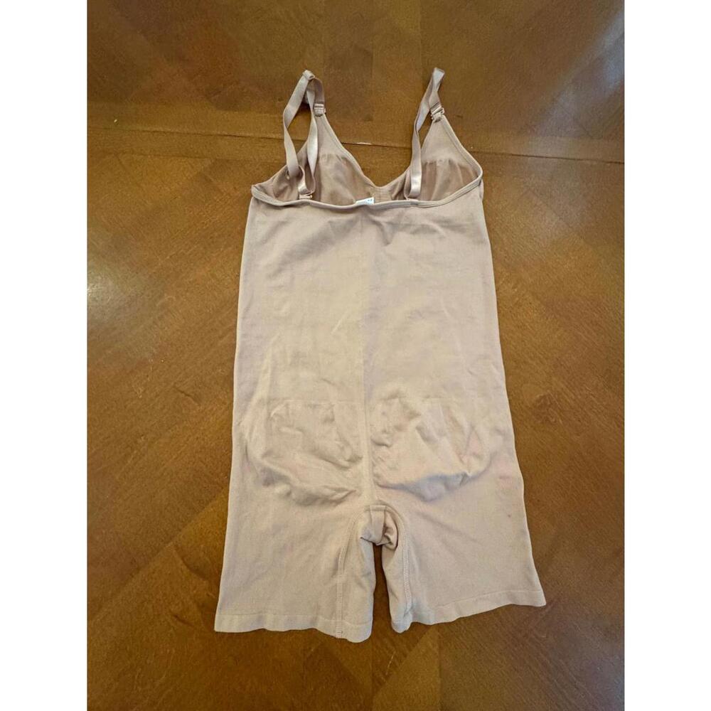 Beige Shapewear Bodysuit with Adjustable Straps. 8-163 - Picture 2 of 3